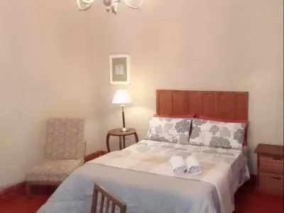 Albergues/Hostels Casa del Parque Urquiza