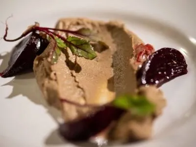 Volpi Bistró Puertas Adentro Restaurants  in  El Calafate