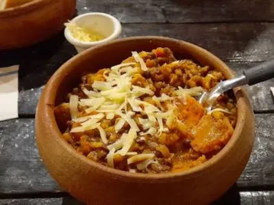 Kummel Restaurante Restaurantes  en  Calingasta