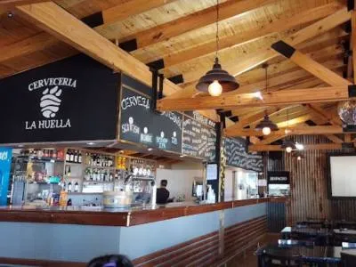 Cervecería La Huella Restaurants and Pastry-shops  in  Villa El Chocón