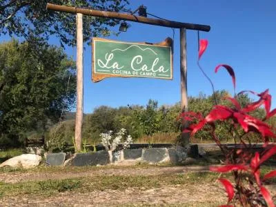 Restaurants La Cala Restaurante de Campo & Vinos