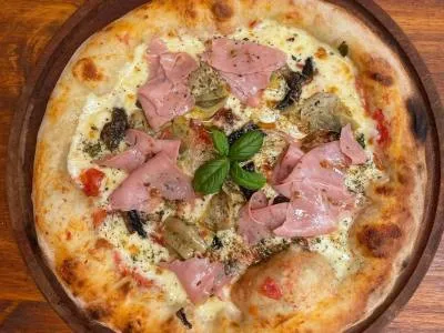 Igloo Reartes Pizzeria Pizza Shops  in  Los Reartes