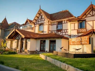 lhirondelle Hostal Hotels  in  La Falda