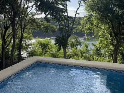 La casita del jardin Cabañas  en  Puerto Iguazú