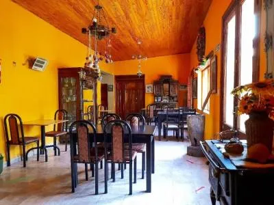 Hostelries La Casa Encantada Inn