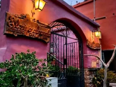 Hosterías Hostería El Viejo Algarrobo