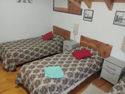 Hostels Las Rosas Alojamiento Turistico