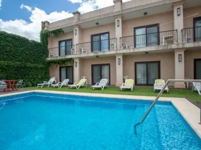 Hoteles Hotel Roble Blanco