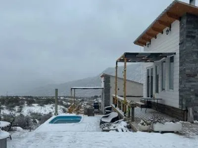 Cabañas Zorro Gris Cabañas  en  Potrerillos