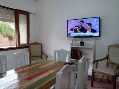 Apartments 3 bedroom apartment downtown