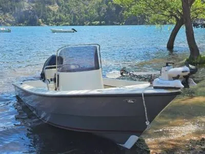 Paseos Lacustres Caleufu Alquiler de Lanchas y Paseos