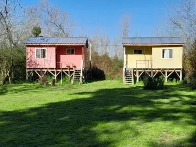 Cabins Isla el pinar / Isla yacare Cabins