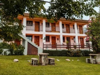 La Hosteria de Sarkis Hostelries  in  Tanti