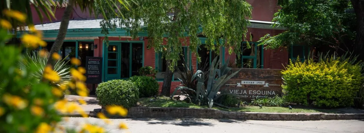 Restaurantes Vieja Esquina Parrila Restaurante