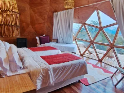 Domos & Glamping Pristine El Calafate Luxury Camp
