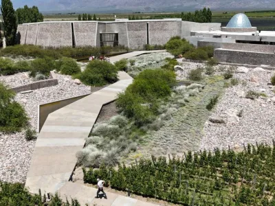 Agencias de viajes y turismo Savage Wine