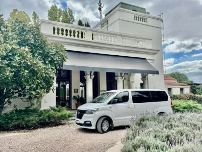 Agencias de viajes y turismo Savage Wine