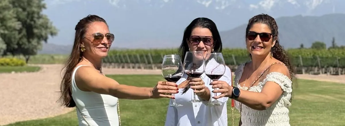 Travel and Tourist Agency Vinhos e Cordilheira 