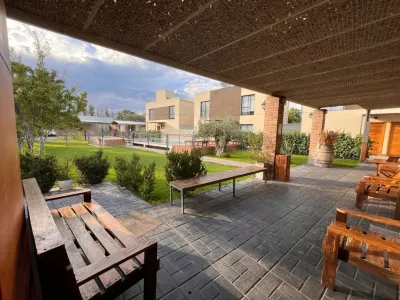 Vacation Rental Apartments Vineyard Olive Inn