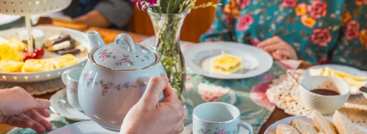 Tea Rooms La Floral Tea House and Mountain Restaurant