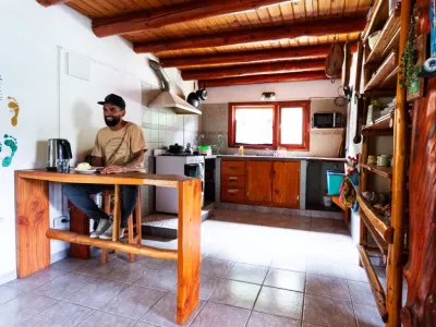 Albergues/Hostels Hostel Huellas