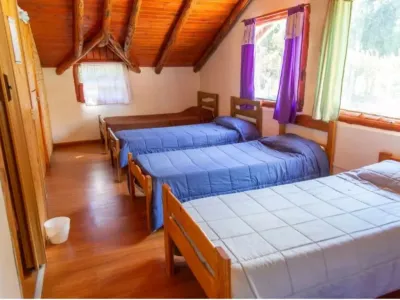 Albergues/Hostels Hostel Huellas