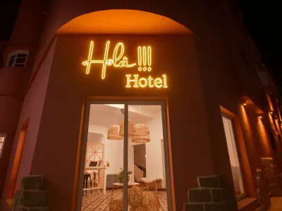 Hoteles Holâ Hotel