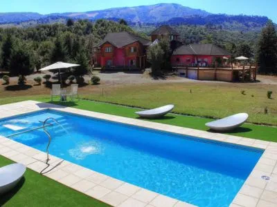 Puerto Malén - Club de Montaña Hosterías 3 estrellas  en  Villa Pehuenia