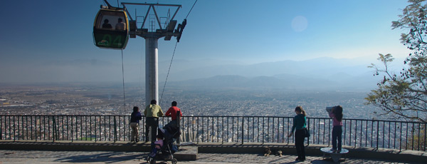 Cerro San Bernardo y Teleférico (photo: Eduardo Epifanio)