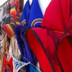 Coloridos ponchos juje�os