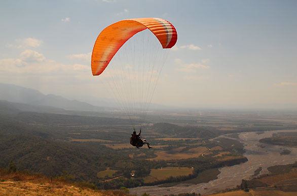 Volar sobre los valles Calchaquies
