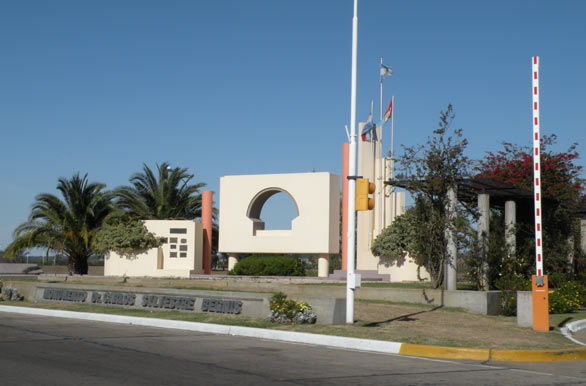 Monumento al Dr. Carlos S. Begnis