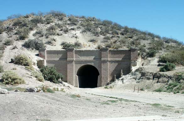 Gaiman antiguo túnel ferroviario