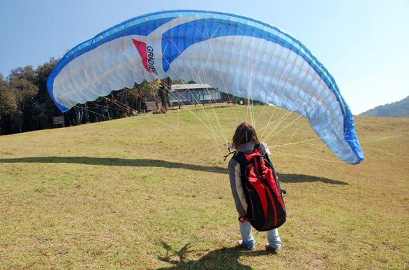 Paragliding in Loma Bola natural reserve
