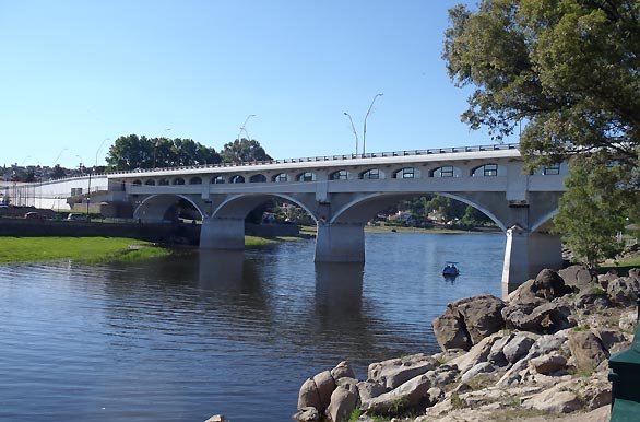 Puente sobre el Río San Antonio