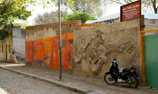 Murales en Calle Angosta